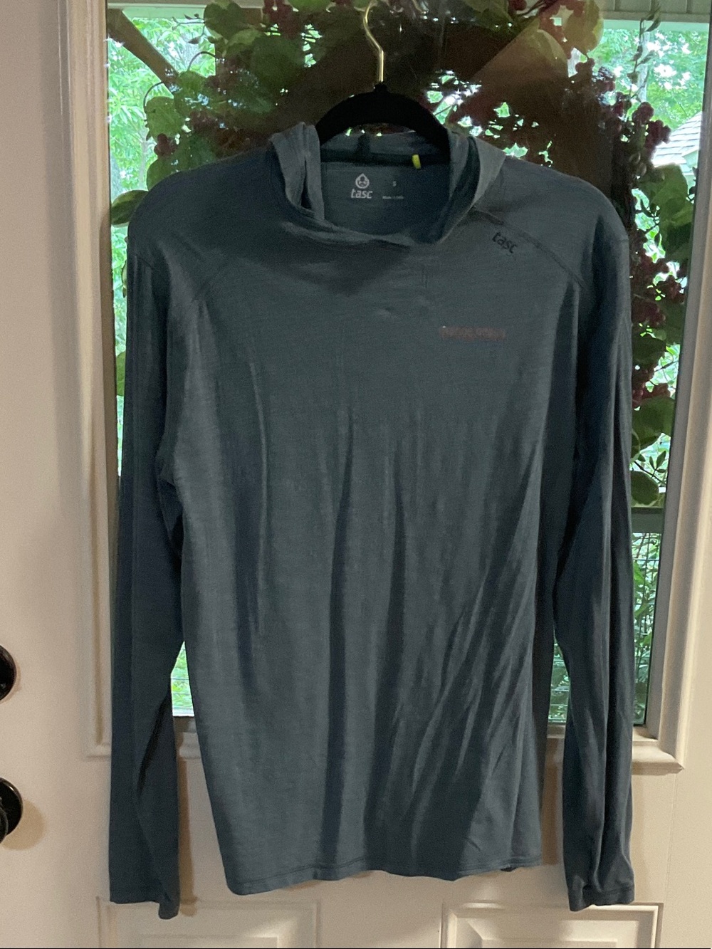 Tasc Performance Men's Long Sleeve Hooded Shirt - Slate Blue